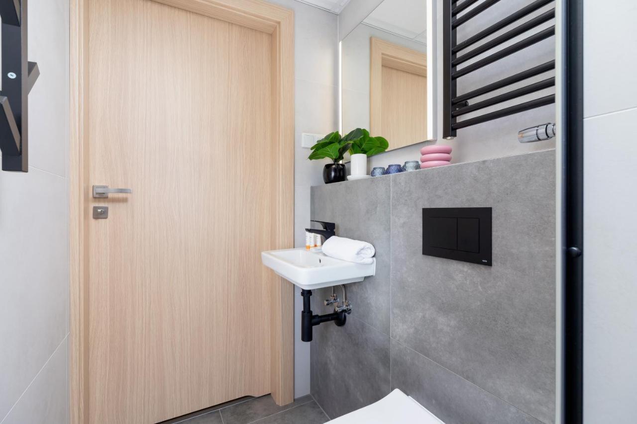 Modern Apartment Srodmiescie Krakow By Noclegi Renters Экстерьер фото